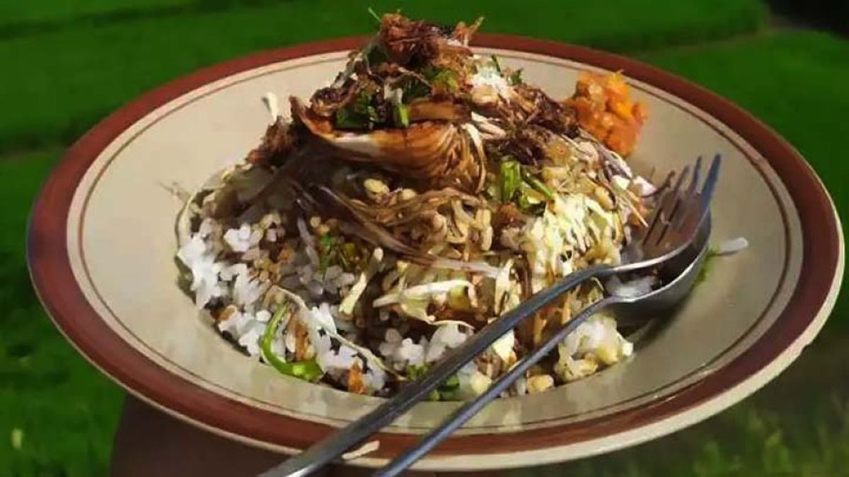 Soto Pitik Bu Yati: Rasa yang Menggugah Kenangan di Setiap Suapan